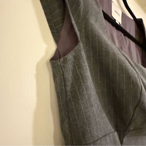 Reformation Hollyn Top Gray Pinstripe Square Neck - Picture 10 of 13